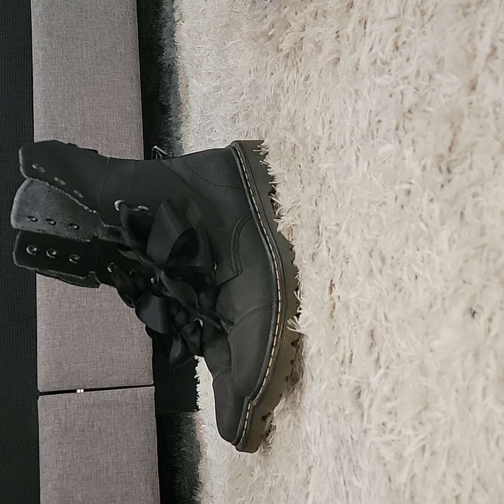 Womens boots